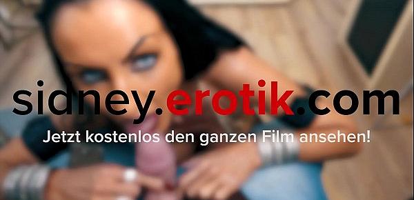  MYSTERIOUS Sidney Dark seduces User Max to FUCK her! (German) WHOLE SCENE → sidney.erotik.com FREE